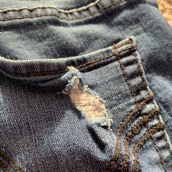 Hollister size 3short ripped skinny jeans. W26 L29 - Picture 9 of 12